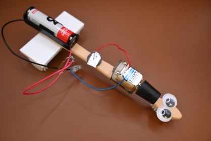 【ワークショップ】モーターを使った工作　ブルブルタワシ４